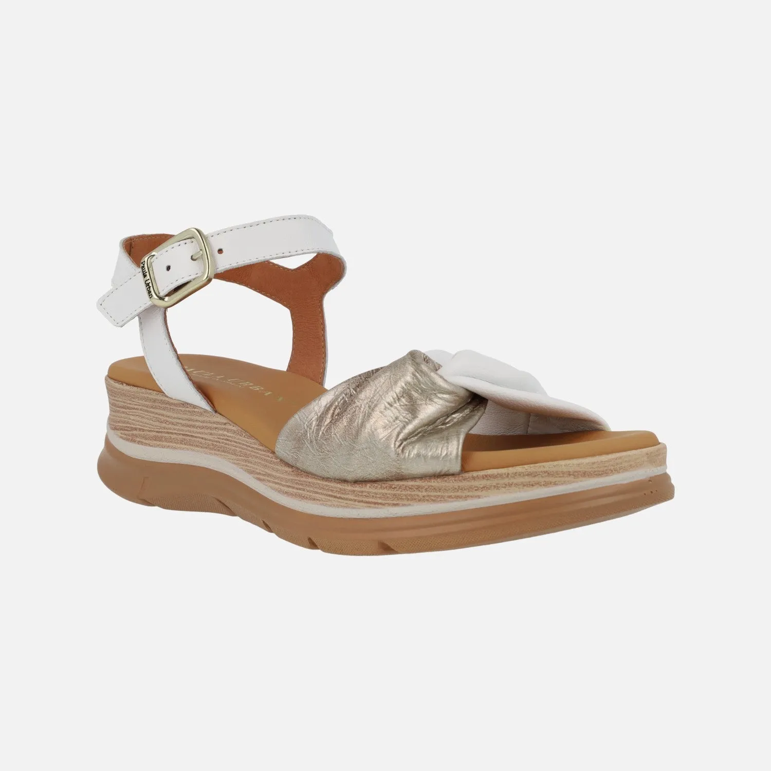 Sandalias de piel en bicolor blanco y oro con cierre de hebilla